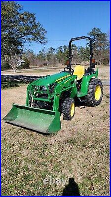 2018 3025 John Deere Compact Utility Tractor with Finish Mower & Box Blade