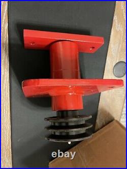 TSR-15 Finishing Mower Blade Spindle Assembly 524230