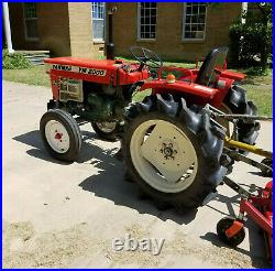 Yanmar YM2000 Tractor, Finishing Mower, & Blade